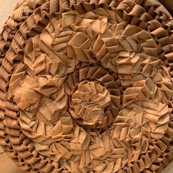 Round Navajo woven wristlet - Picture 2 of 4